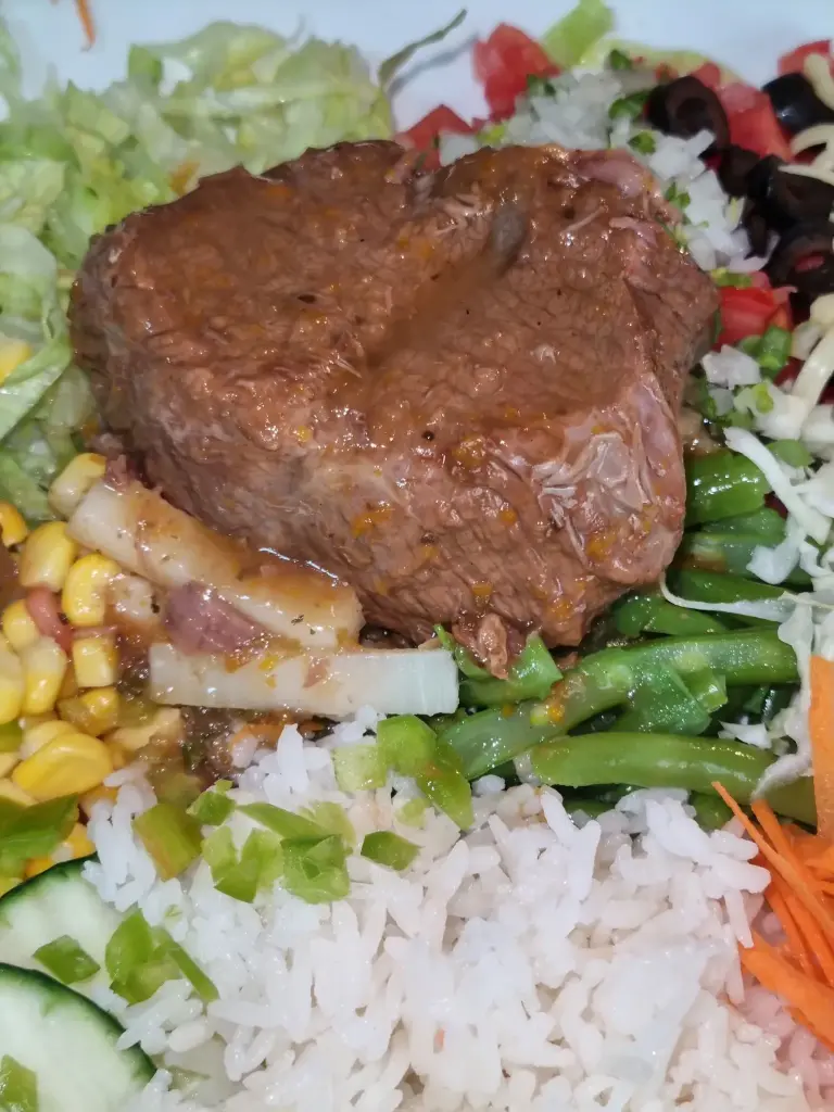 vegetariano de carne mechada + bebida