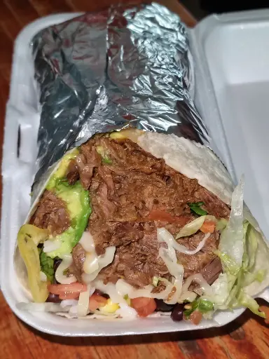 Fajita de carne mechada + bebida 